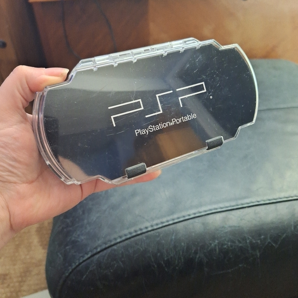 SONY PlayStation Portable PSP Hard Shell Travel Carrying Case For PSP-1001